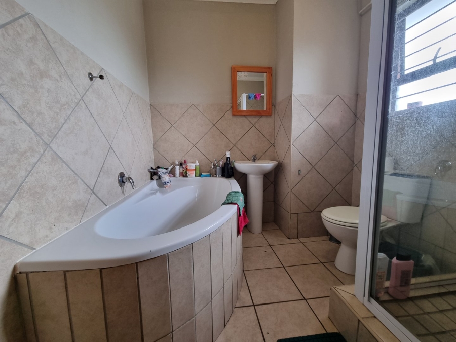 2 Bedroom Property for Sale in Navalsig Free State